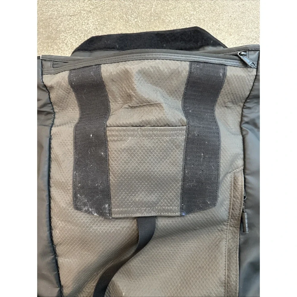 Timbuk2 Especial Vuelo Cycling Laptop Backpack Multi-Zip Waterproof Blk/Gray 25L
